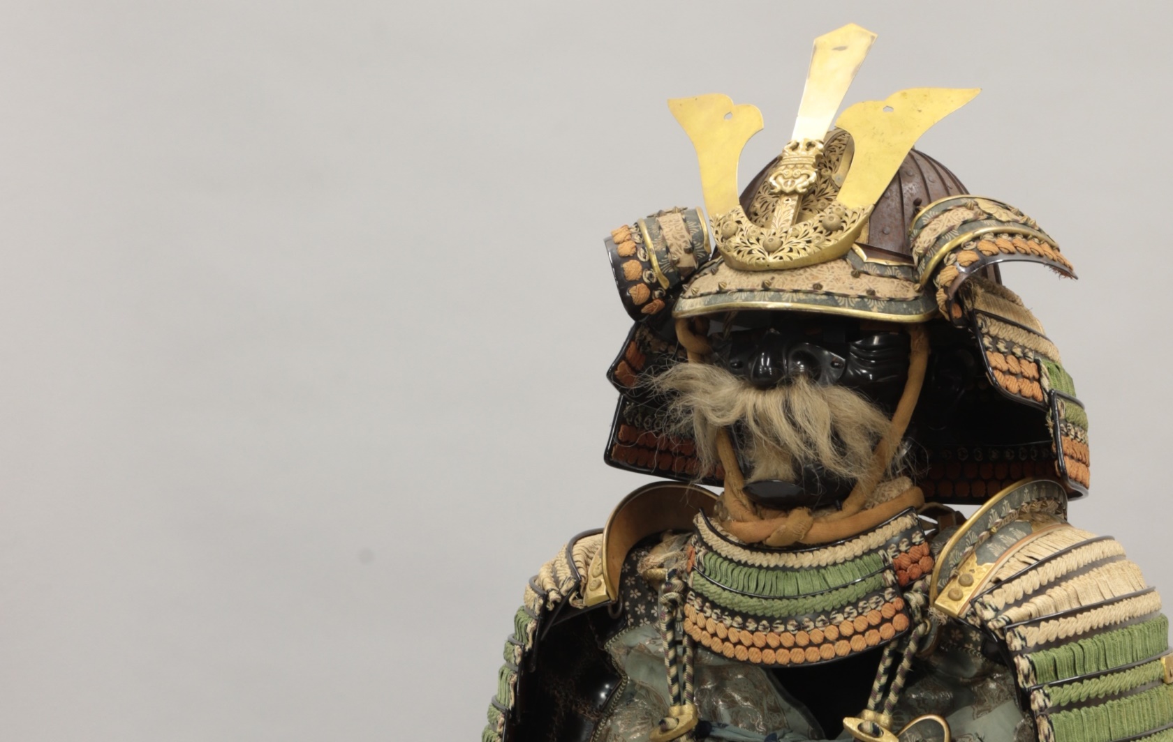 鎧・兜 鉄錆地十八間筋兜付段替威胴丸Russet Iron 18-Ridge Suji-kabuto