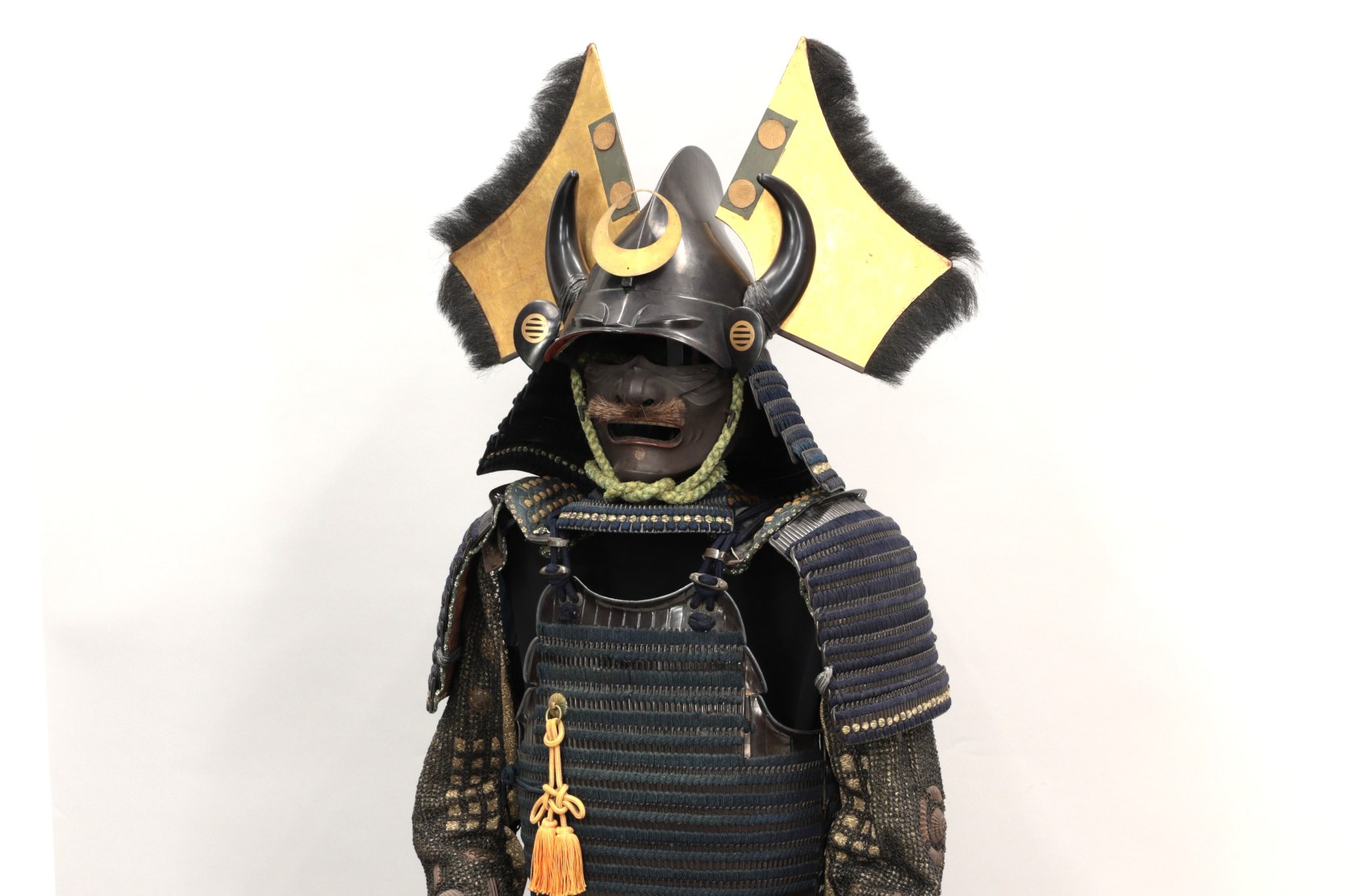 甲冑 鉄黒漆塗烏帽子兜付紺絲威二枚胴具足Suit of Armor with Iron
